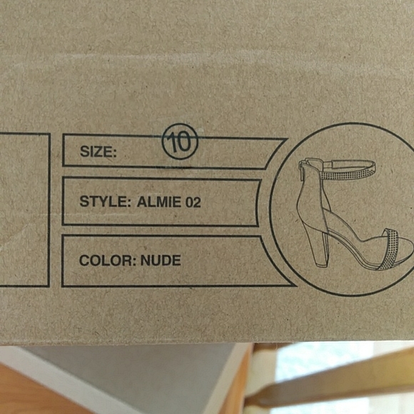 Charlotte Russe Almie Shimmery Chunky Block Heel Open Toe Sandals 10 Nude - Picture 4 of 16
